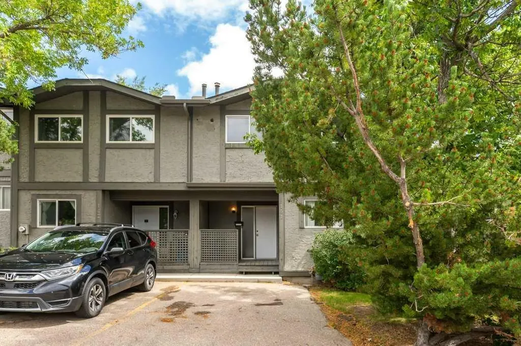 7172 Coach Hill Road SW Calgary AB T3H 1C8