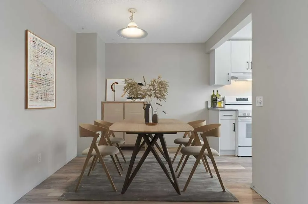 7172 Coach Hill Road SW Calgary AB T3H 1C8