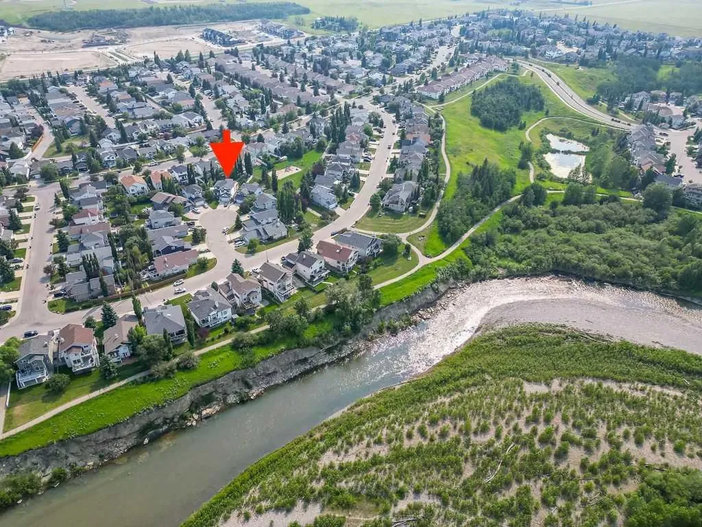 9 Sheep River Heath Okotoks AB T1S 1T7