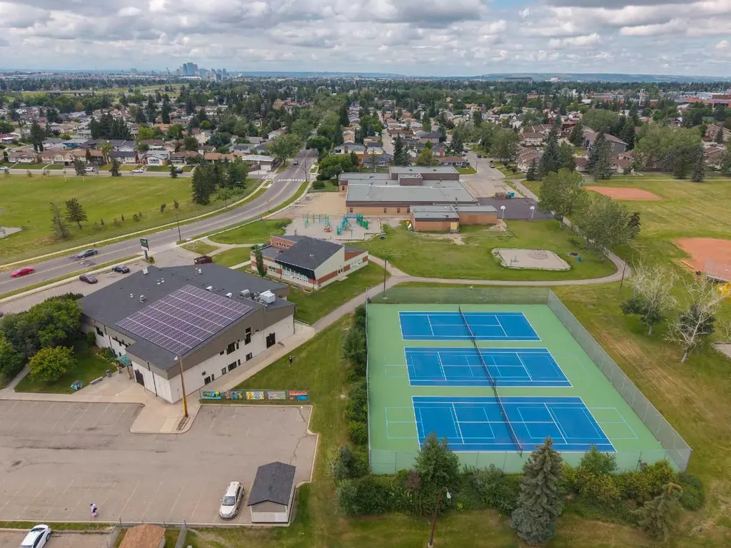 6215 Rundlehorn Drive NE Calgary AB T1Y 1M6