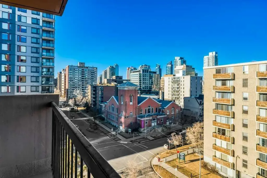 733 14 Avenue SW Calgary AB T2R 0N5