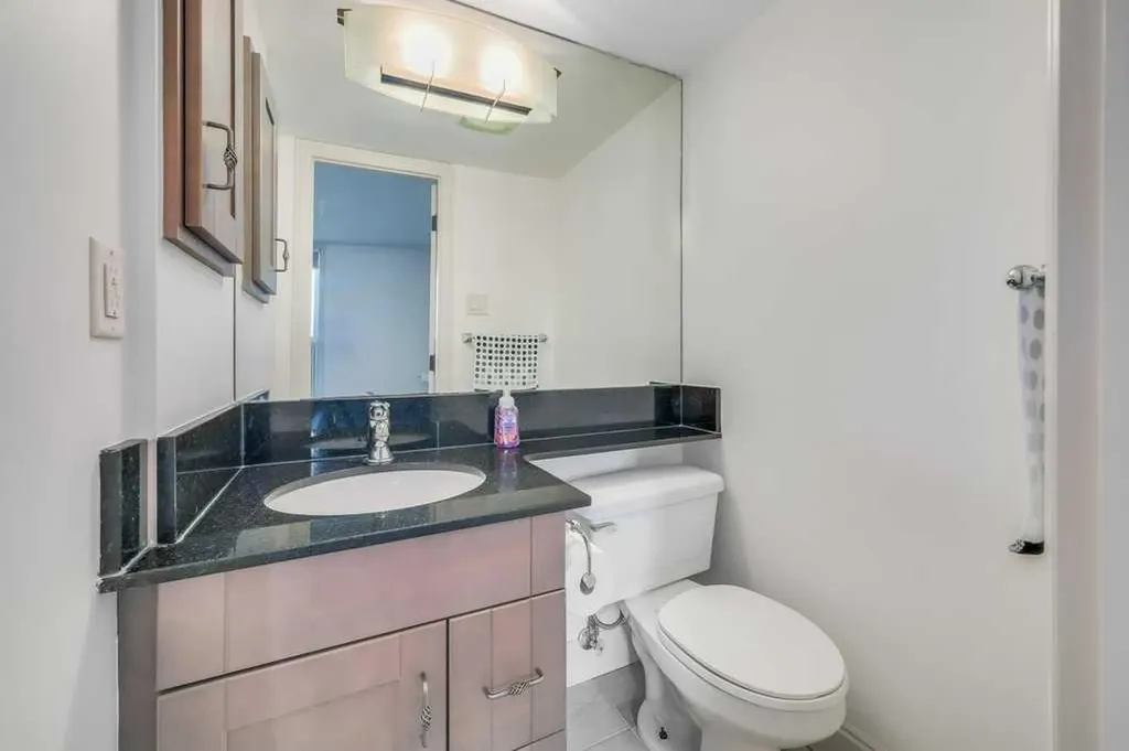 733 14 Avenue SW Calgary AB T2R 0N5