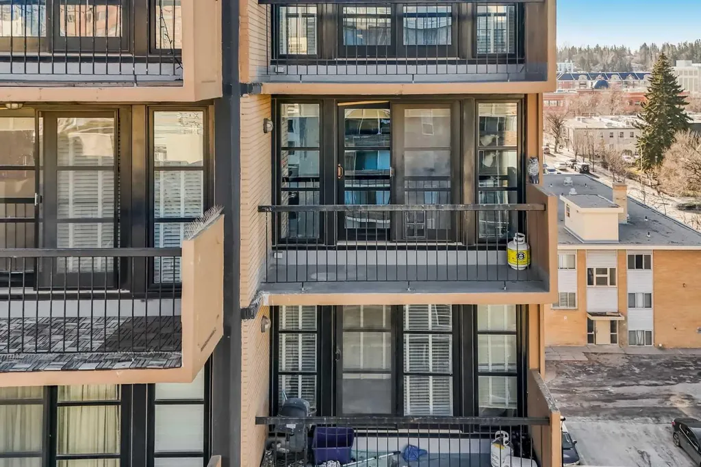 733 14 Avenue SW Calgary AB T2R 0N5