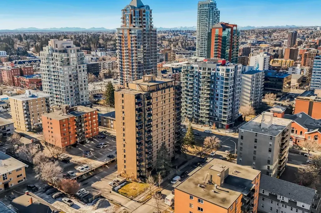 733 14 Avenue SW Calgary AB T2R 0N5