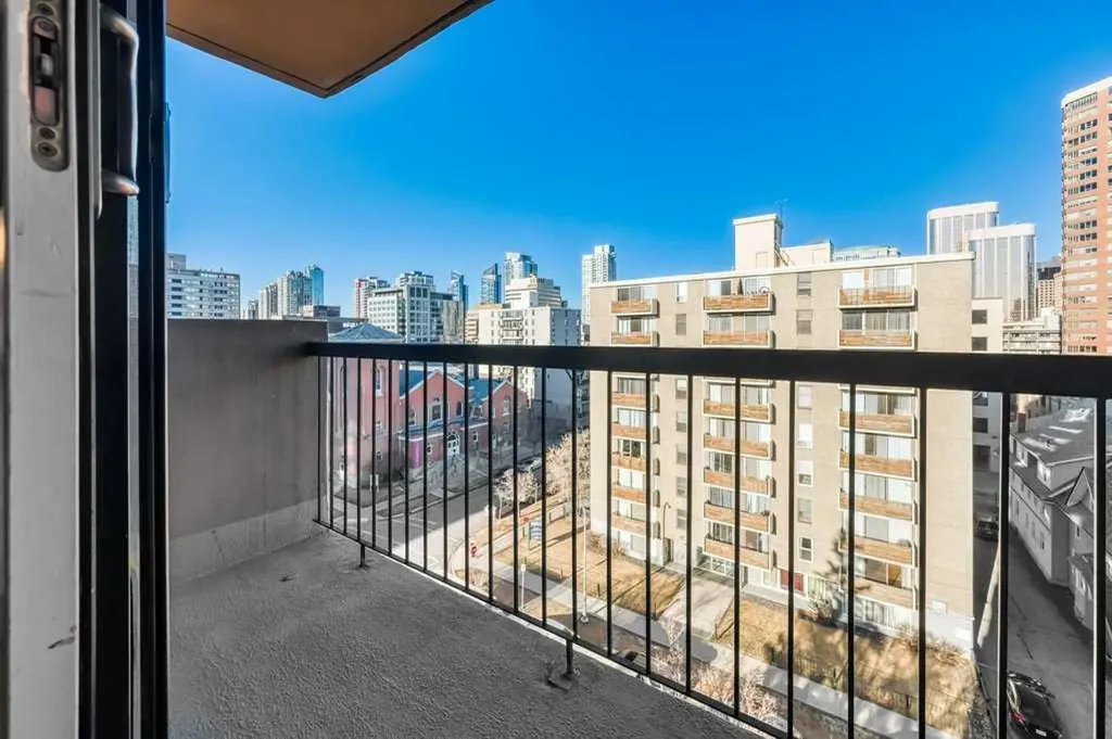 733 14 Avenue SW Calgary AB T2R 0N5