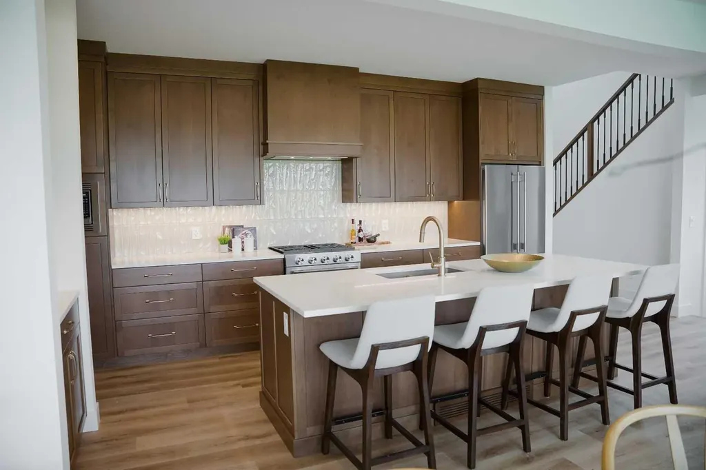 460 Discovery Place SW Calgary AB T3H 6A2