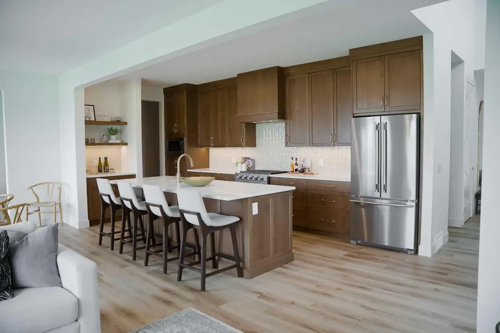 460 Discovery Place SW Calgary AB T3H 6A2