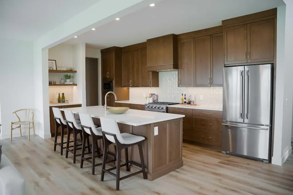 460 Discovery Place SW Calgary AB T3H 6A2