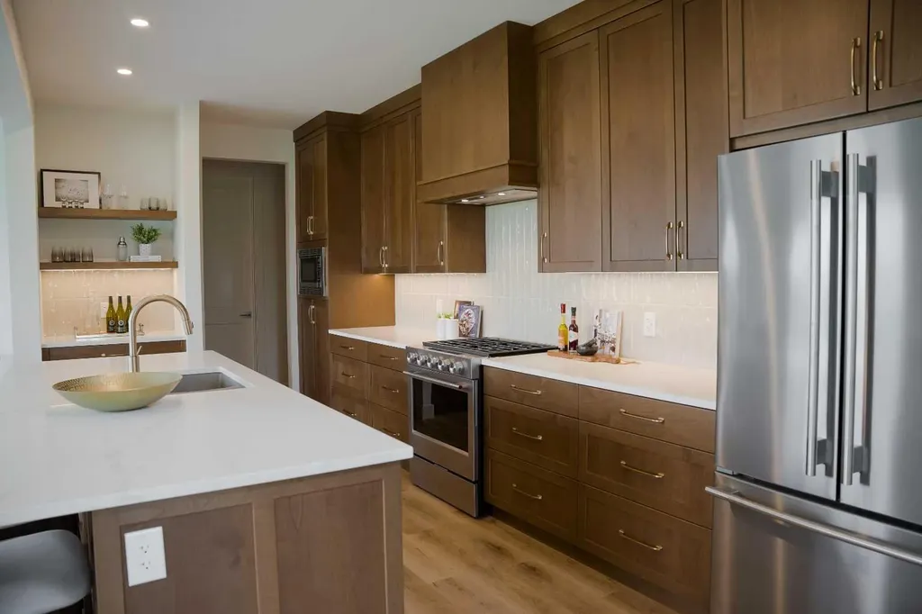 460 Discovery Place SW Calgary AB T3H 6A2