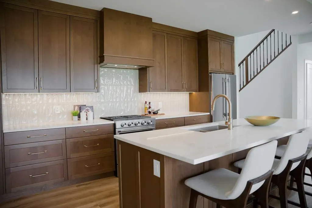 460 Discovery Place SW Calgary AB T3H 6A2