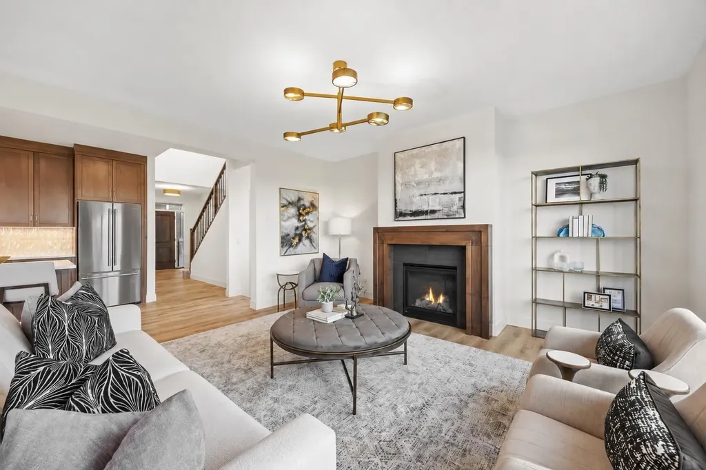460 Discovery Place SW Calgary AB T3H 6A2