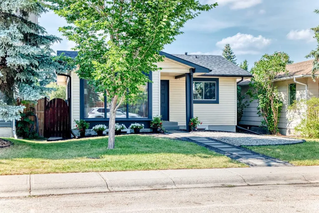 145 Sunvale Crescent SE Calgary AB T2X2R7