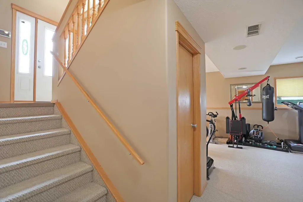 372 Lake Stafford Drive E Brooks AB T1R 1P8