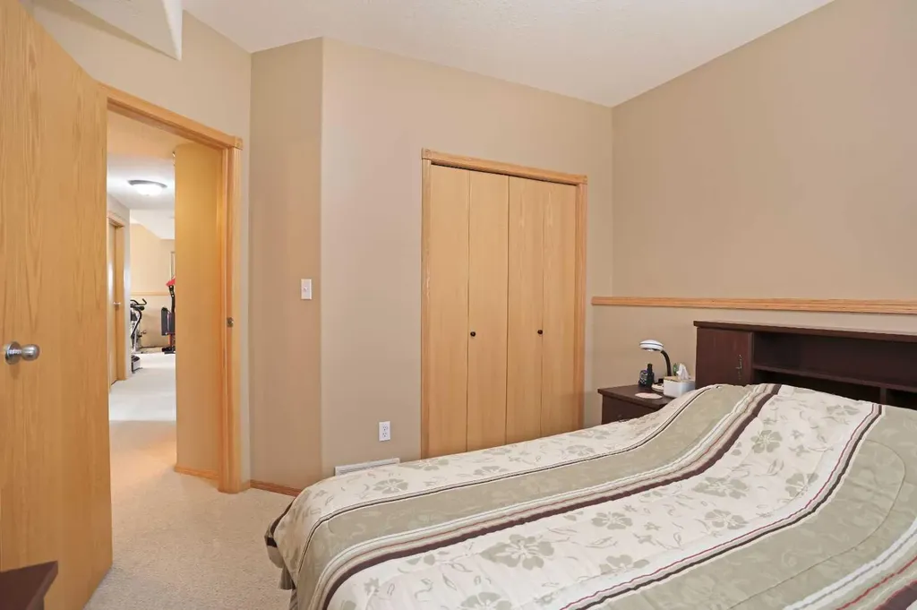 372 Lake Stafford Drive E Brooks AB T1R 1P8