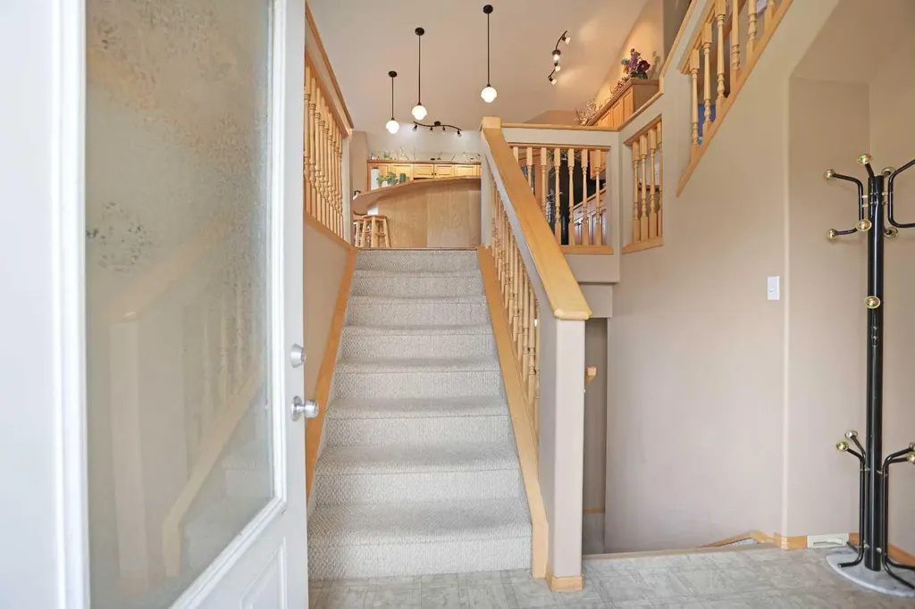 372 Lake Stafford Drive E Brooks AB T1R 1P8