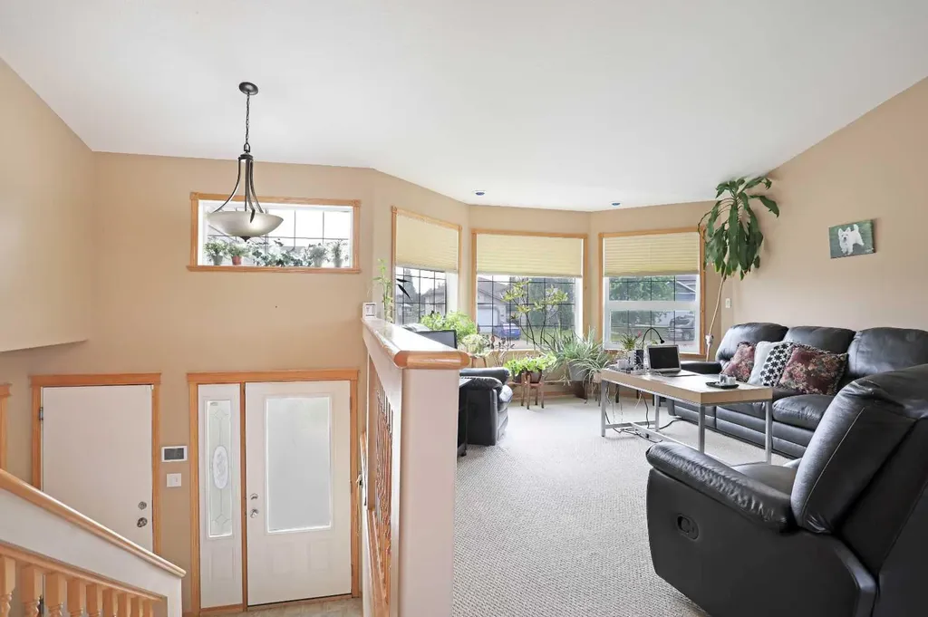 372 Lake Stafford Drive E Brooks AB T1R 1P8