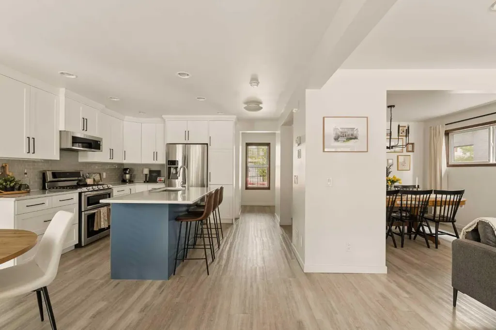 4331 Elgin Avenue SE Calgary AB T2Z 4N5