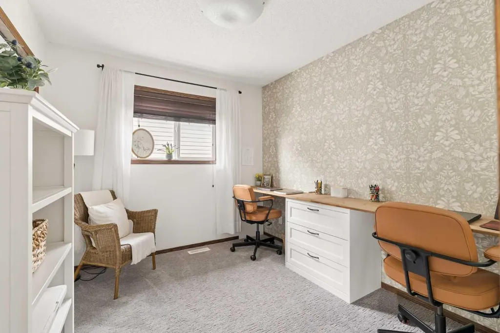 4331 Elgin Avenue SE Calgary AB T2Z 4N5
