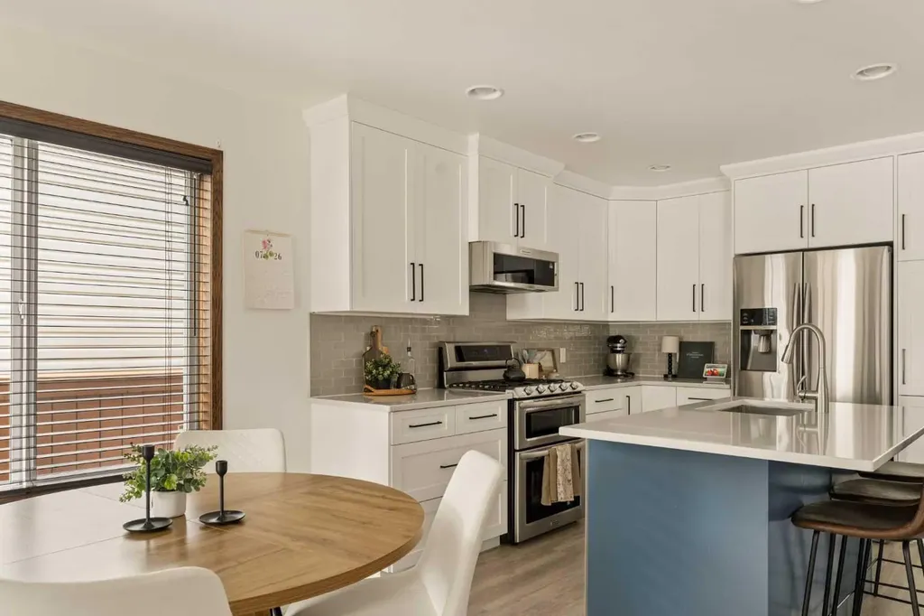 4331 Elgin Avenue SE Calgary AB T2Z 4N5