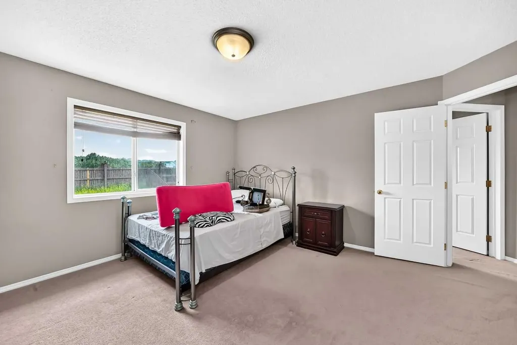 163 Valley Crest Close NW Calgary AB T3B 5X2