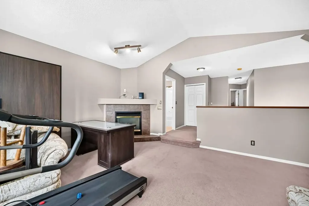 163 Valley Crest Close NW Calgary AB T3B 5X2