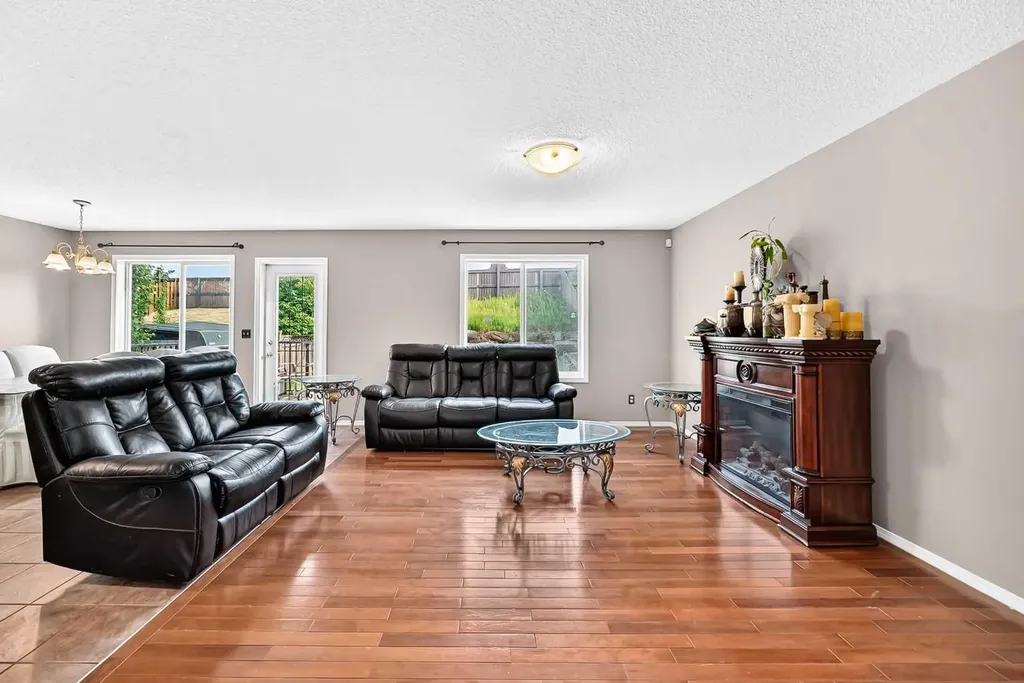 163 Valley Crest Close NW Calgary AB T3B 5X2