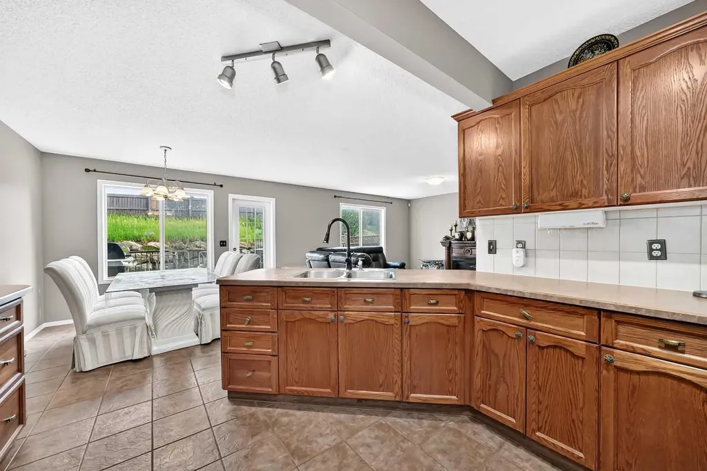 163 Valley Crest Close NW Calgary AB T3B 5X2