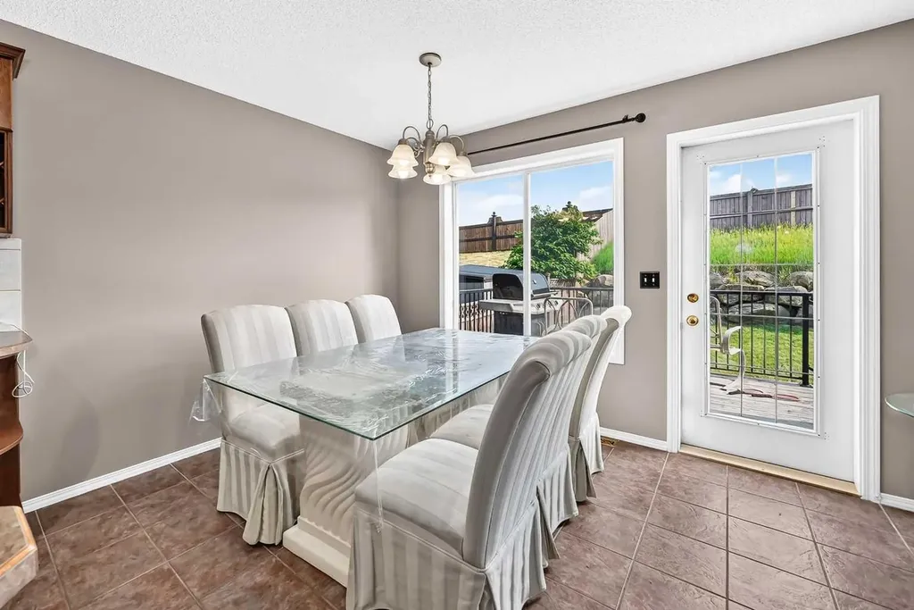 163 Valley Crest Close NW Calgary AB T3B 5X2