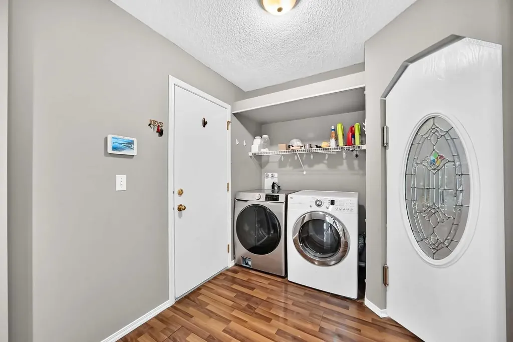 163 Valley Crest Close NW Calgary AB T3B 5X2