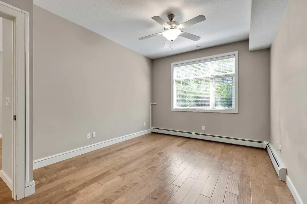 35 Aspenmont Heights SW Calgary AB T3H 0K1