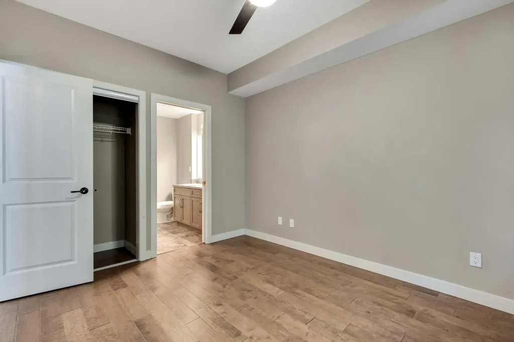 35 Aspenmont Heights SW Calgary AB T3H 0K1