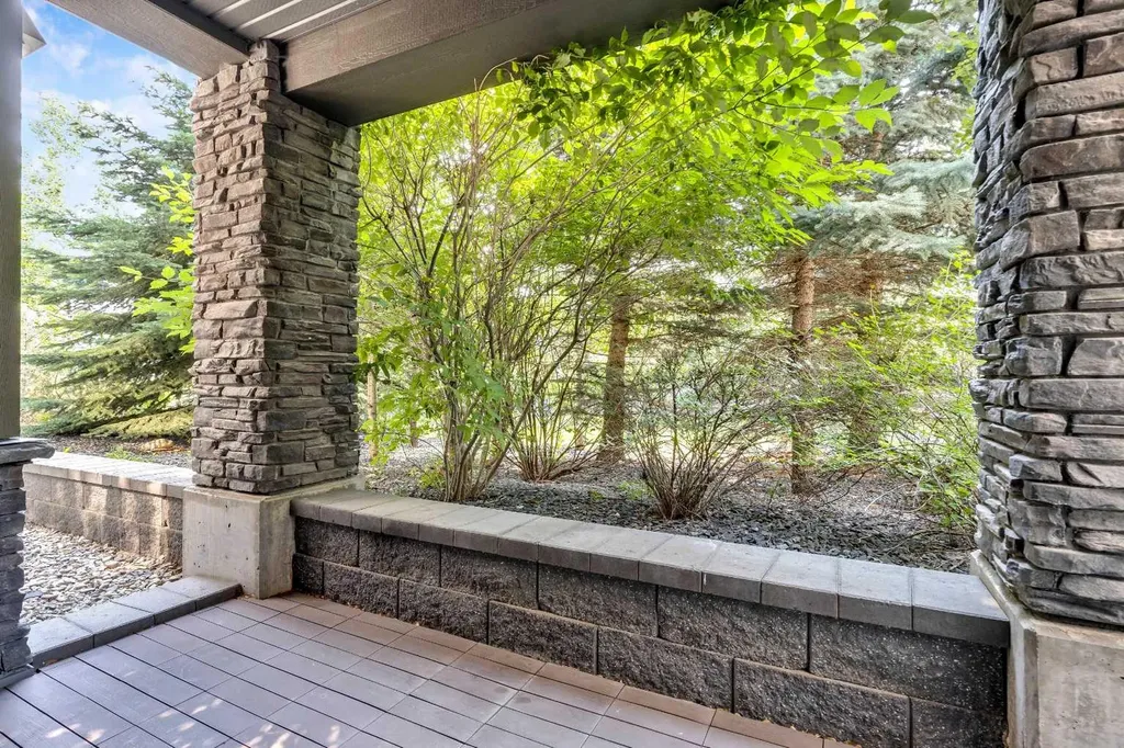 35 Aspenmont Heights SW Calgary AB T3H 0K1