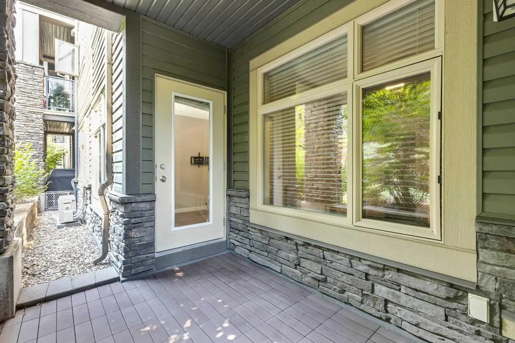 35 Aspenmont Heights SW Calgary AB T3H 0K1
