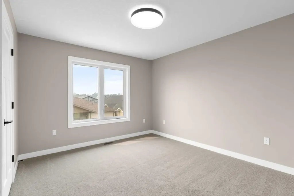 58 Vincent Crescent Olds AB T4H0G7
