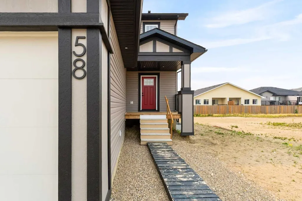 58 Vincent Crescent Olds AB T4H0G7