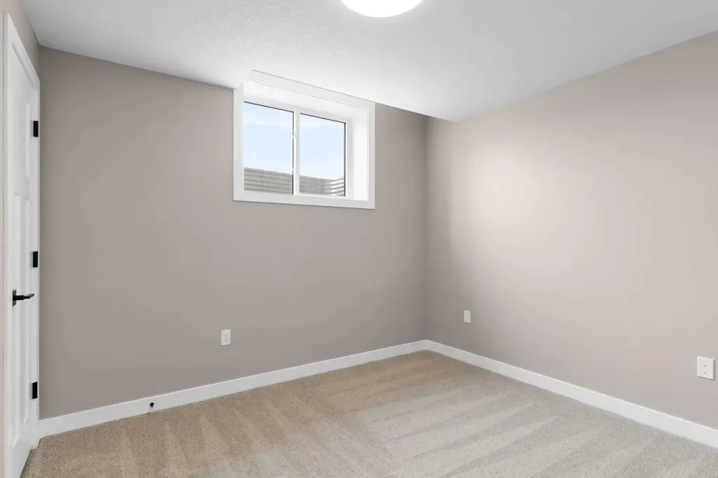 58 Vincent Crescent Olds AB T4H0G7