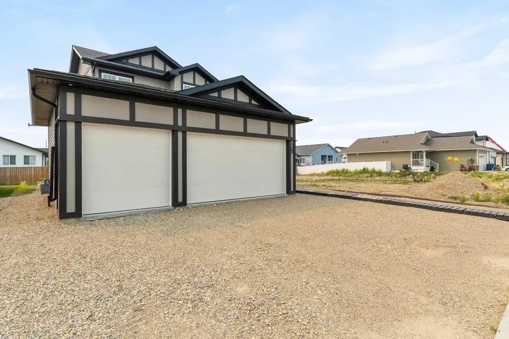 58 Vincent Crescent Olds AB T4H0G7