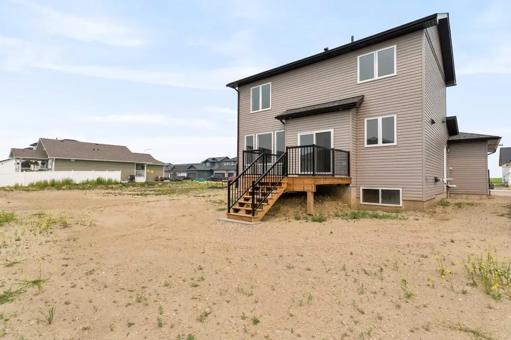 58 Vincent Crescent Olds AB T4H0G7