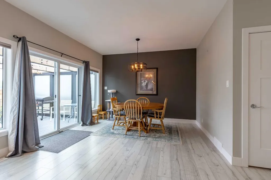 107 Westgate Drive Coaldale AB T1M 0E1