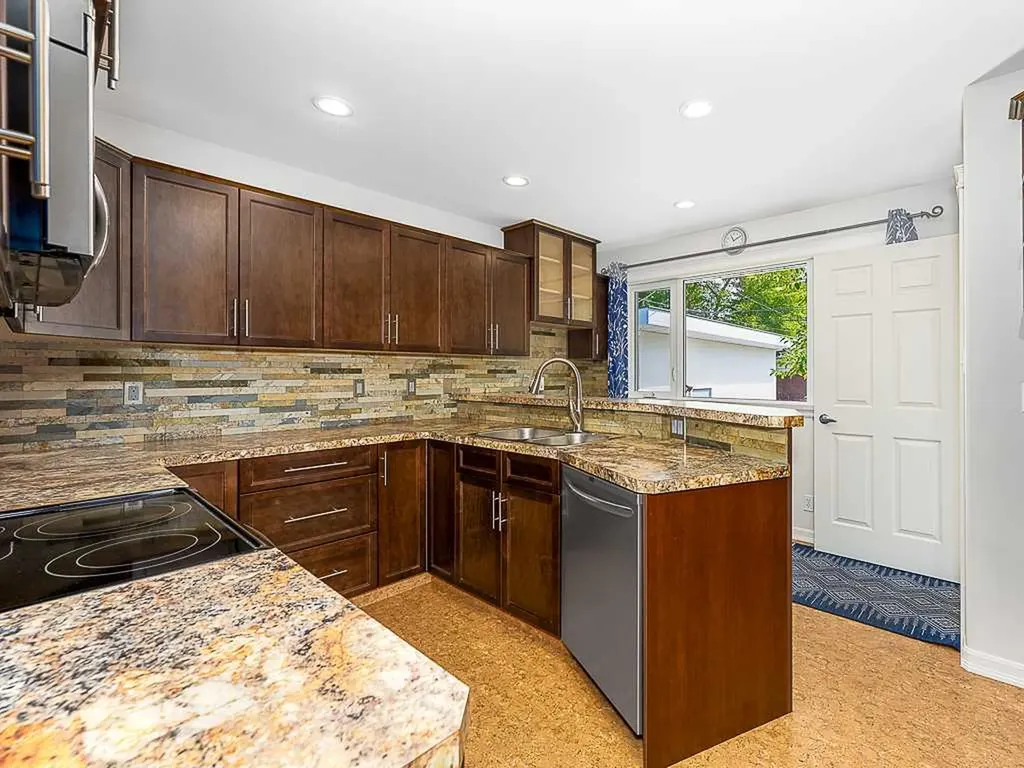 6312 Elbow Drive SW Calgary AB T2V 1J5