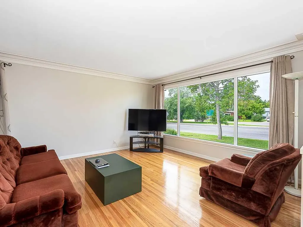 6312 Elbow Drive SW Calgary AB T2V 1J5