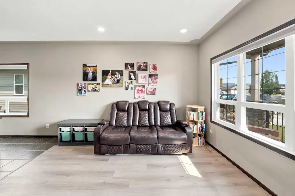 19 Lambertson Place Sylvan Lake AB T4S 2P9