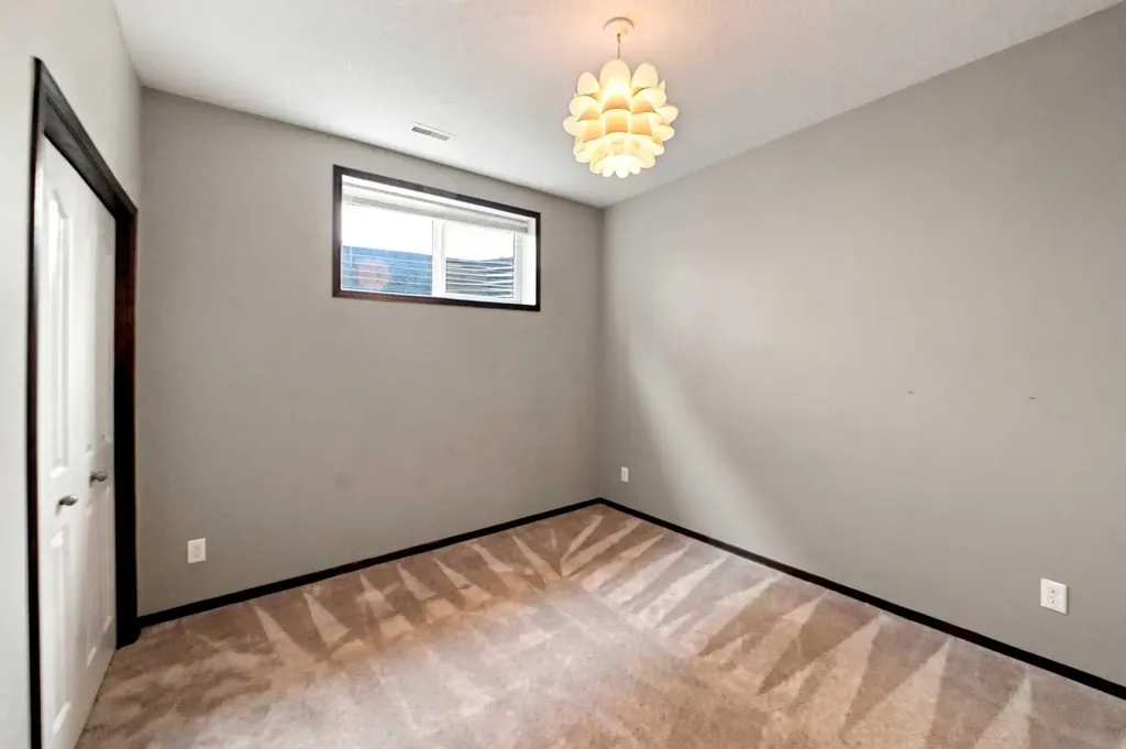 19 Lambertson Place Sylvan Lake AB T4S 2P9