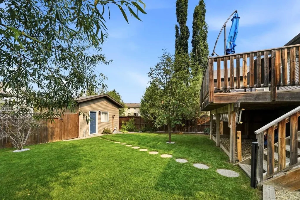 19 Lambertson Place Sylvan Lake AB T4S 2P9