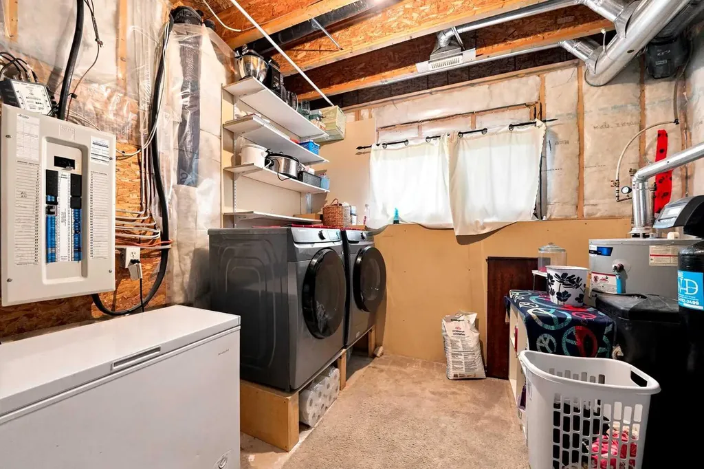 19 Lambertson Place Sylvan Lake AB T4S 2P9