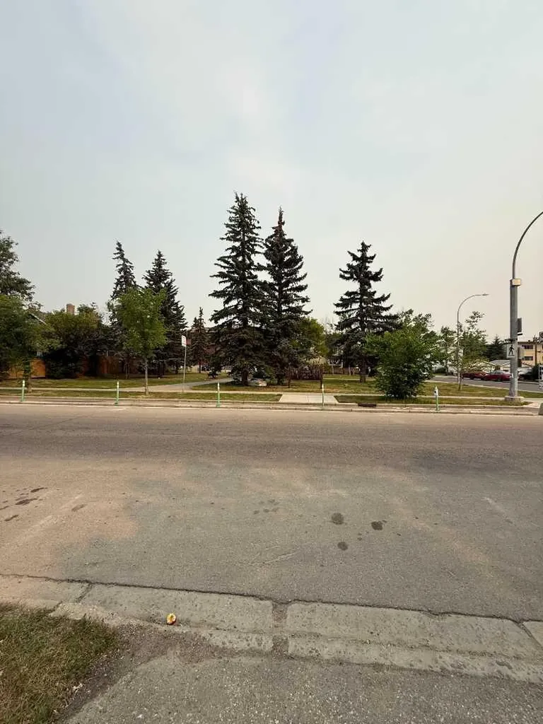 1703 12 Avenue SW Calgary AB T3C 0R5