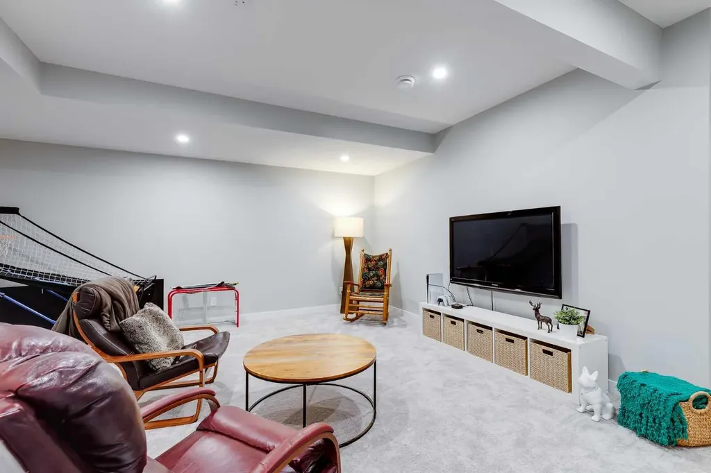 201 Cooperswood Green SW Airdrie AB T4B 5R2
