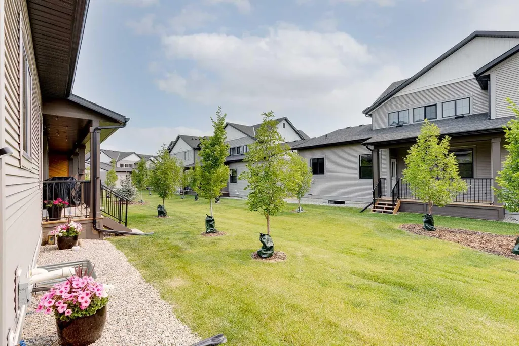 201 Cooperswood Green SW Airdrie AB T4B 5R2