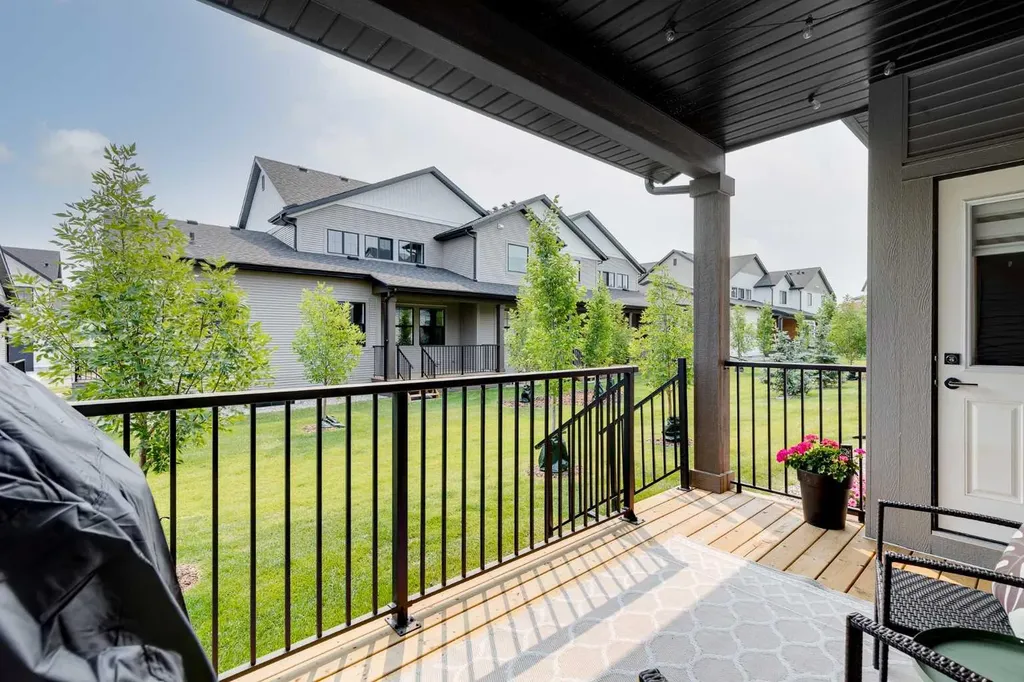 201 Cooperswood Green SW Airdrie AB T4B 5R2