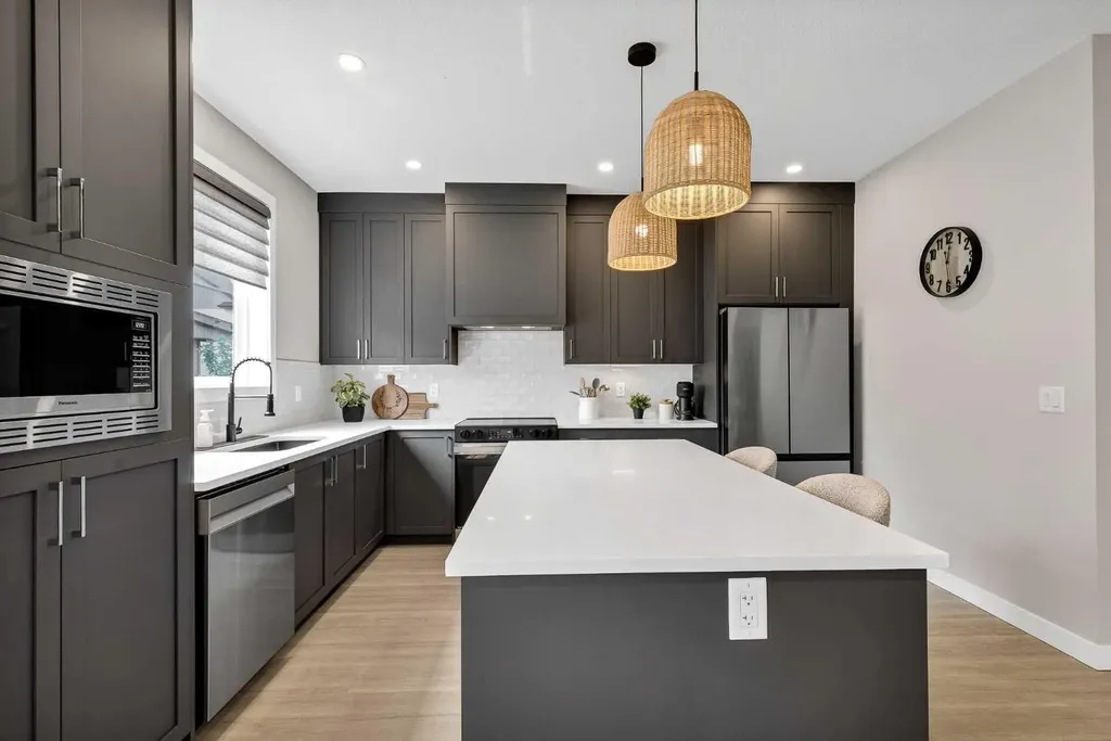 201 Cooperswood Green SW Airdrie AB T4B 5R2